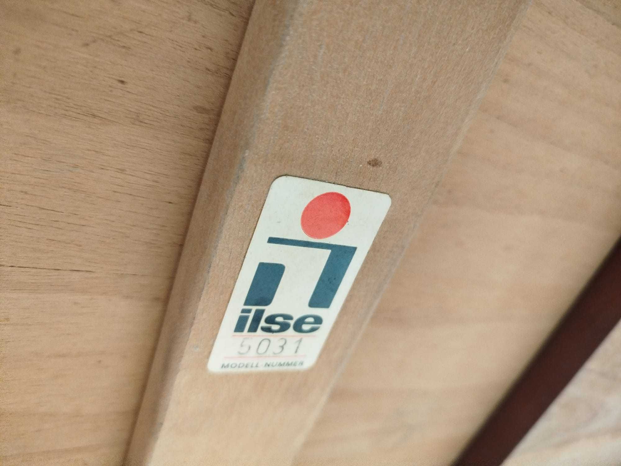 UNICA! Mesa projetada por Ilse Möbel Elevatória e extensivel