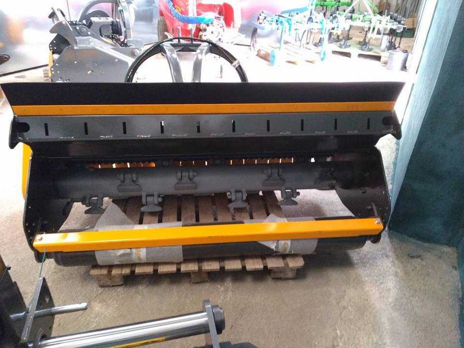 Мульчер косарка садовий