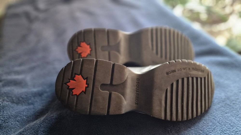 Кросівкі DSQUARED2 черного коліру