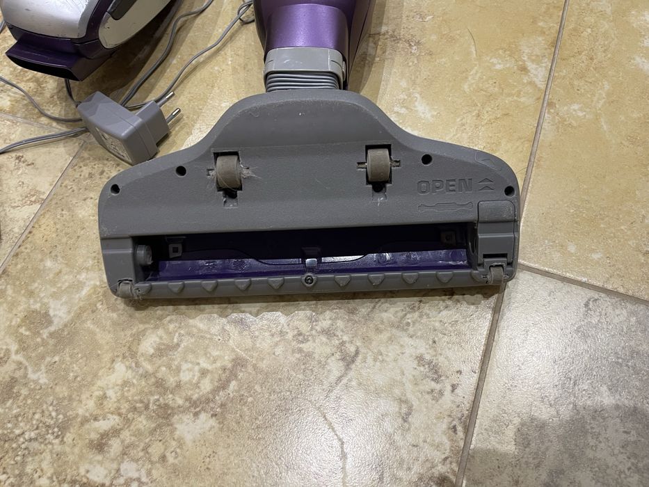Пилосос безпровідний 2 в 1 electrolux на запчастини