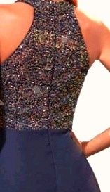 Vestido muito elegante e com glamour!