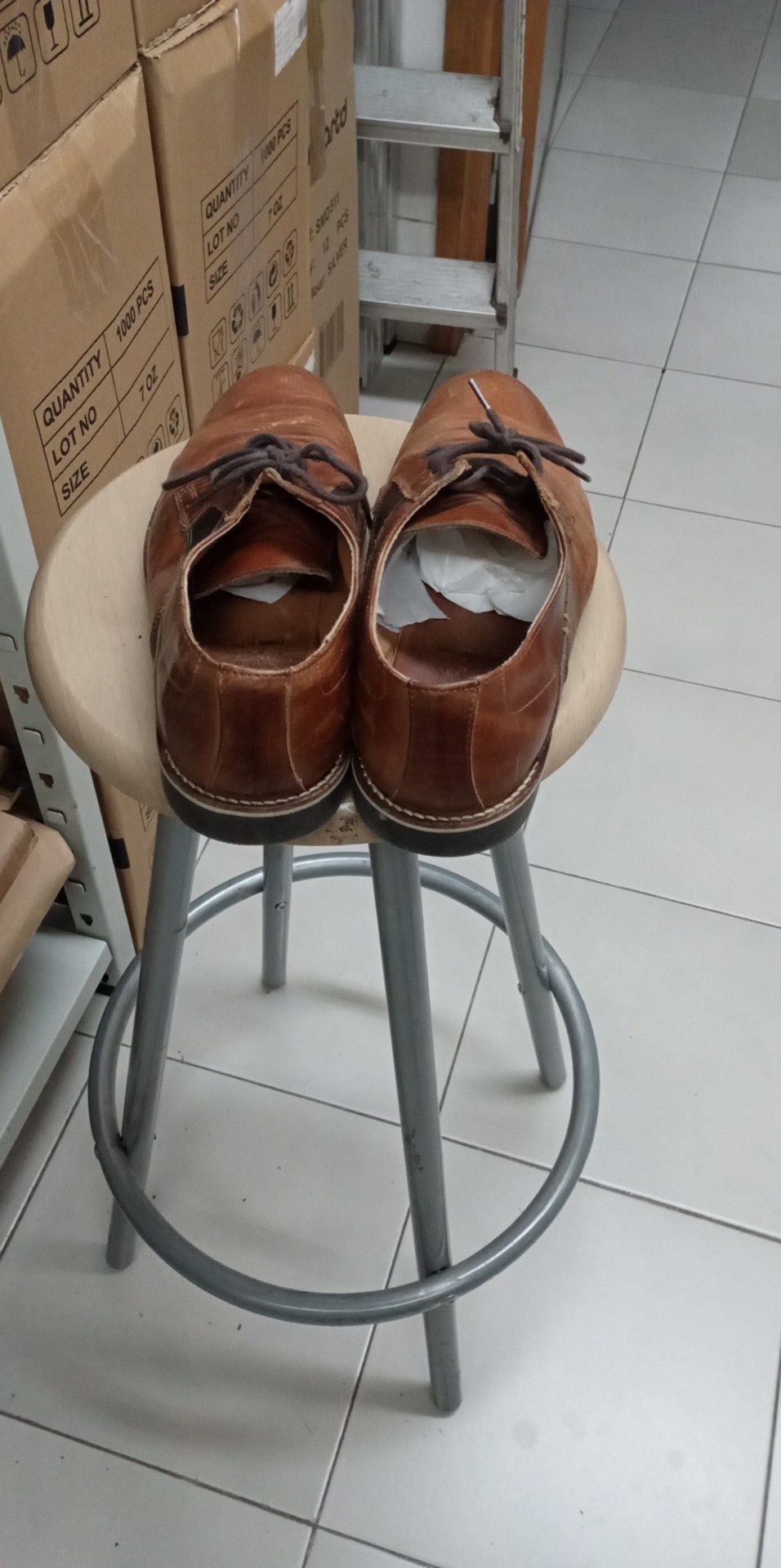 Sapatos de coro com sola em borracha n 43