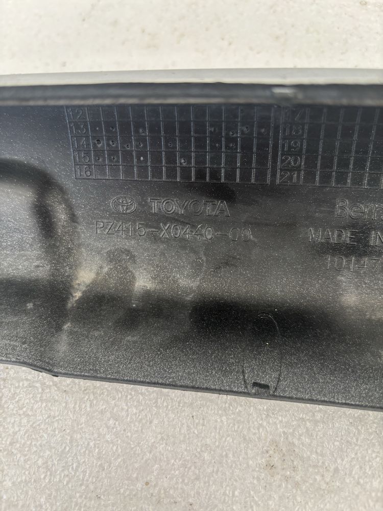 Toyota RAV4 IV 4 12-15 spoiler listwa dokładka zderzaka przód dolna