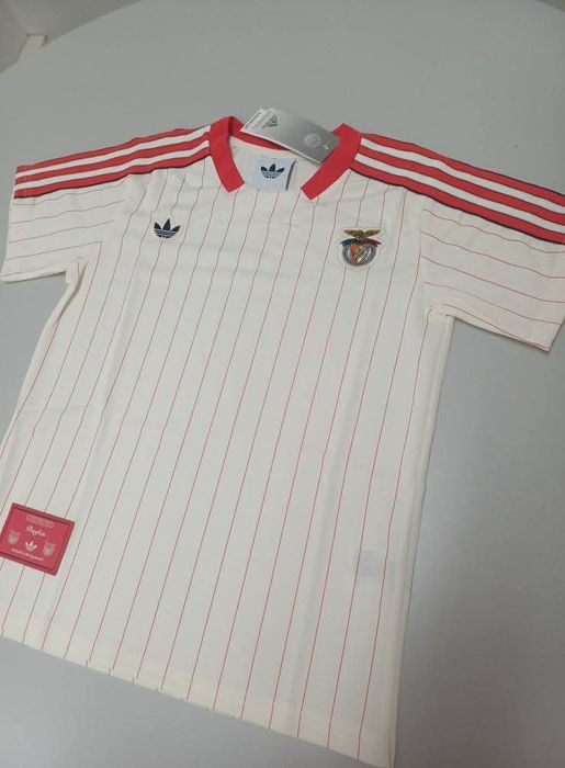 Equipamento criança Benfica