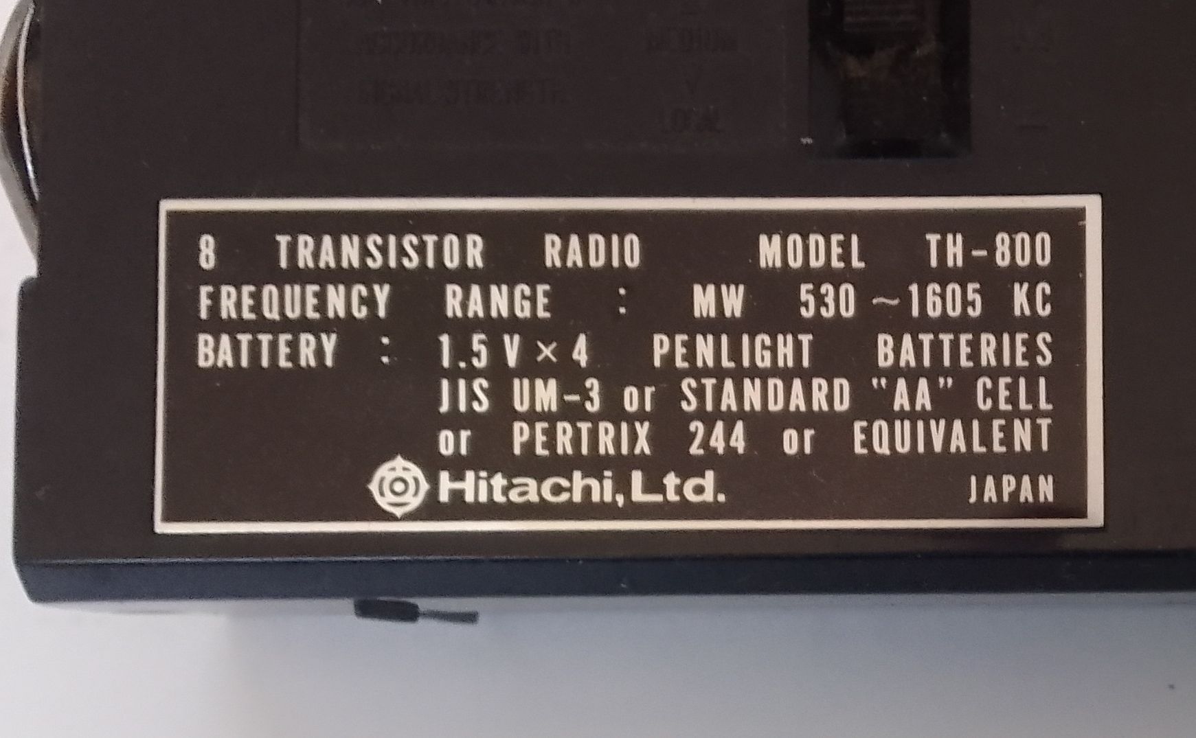Rádio Hitachi TH-800