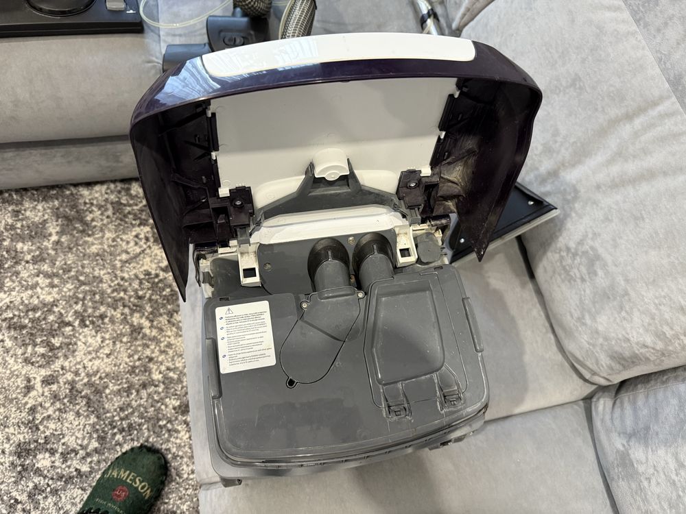 Миючий пилосос з аквафільтром BOSCH Aqua Wash Clean serie 4