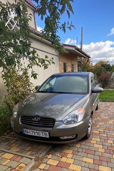 Продам Hyundai Accent 2010