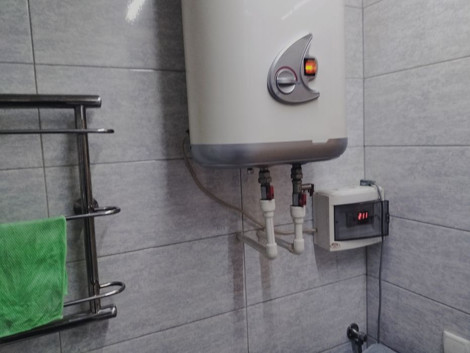 Задам большую однокомнатную квартиру на Дружбе  Ул.Просвіти(Тамбовская