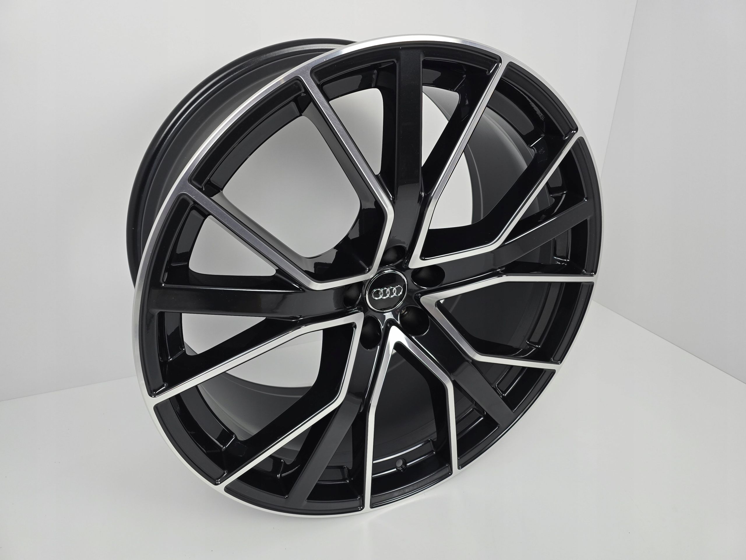 NOWE Oryginalne Felgi Audi 22 RS6 RS7 A8 S8 Q5 SQ5 Q7 SQ7 Q8 SQ8 Etron