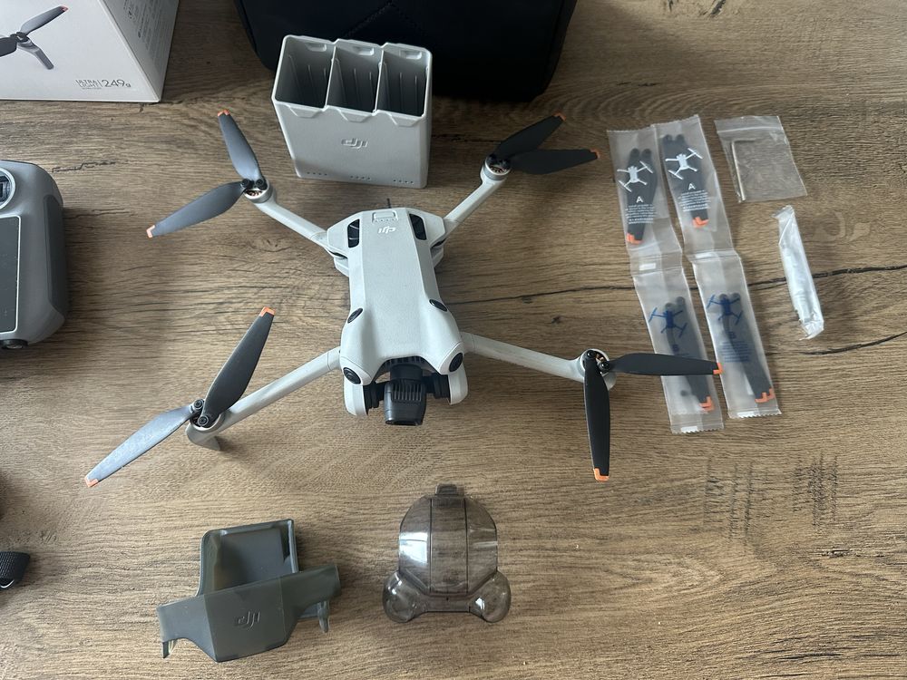 Dji mini 4 pro fly more combo rc2