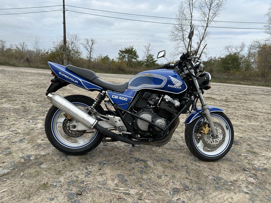 Продам Honda CB400
