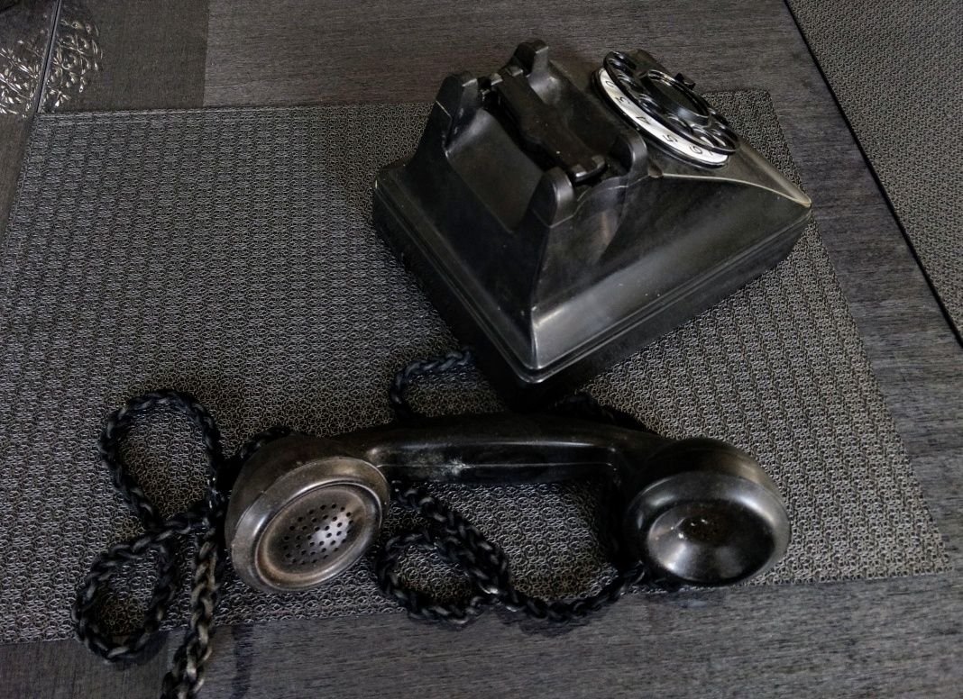 Telefon stary antyk ebonit retro klasyk bakielit vintage gadżet