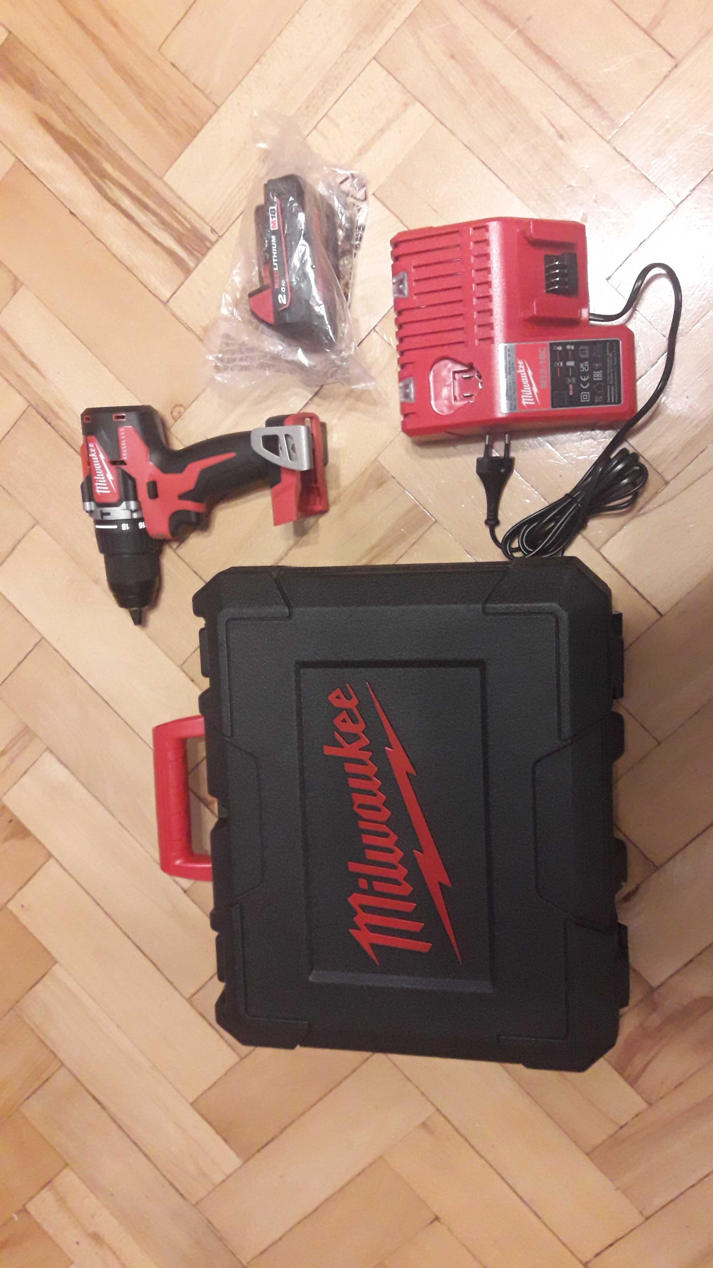 NOWA Wkrętarka Milwaukee M18 CBLPD 1x2AH