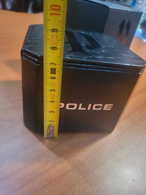 Caixa relógio POLICE. Nova. Preta