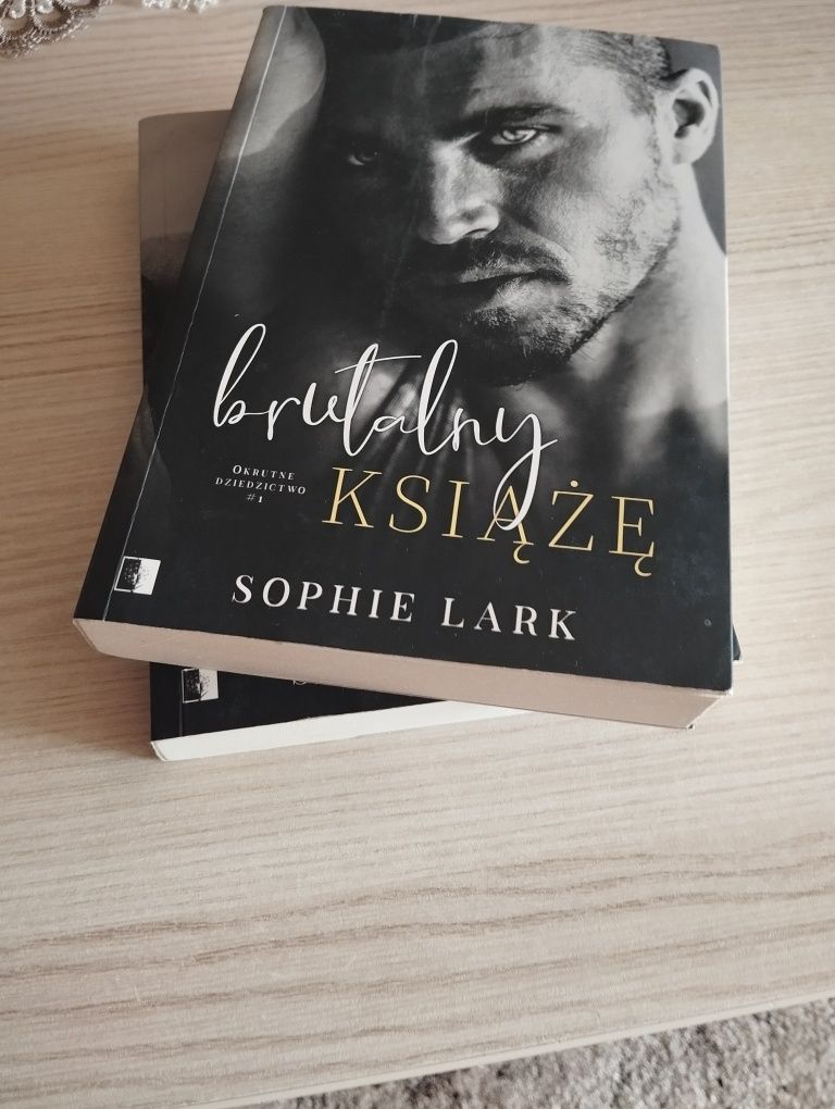 Seria książek Sophie Lark