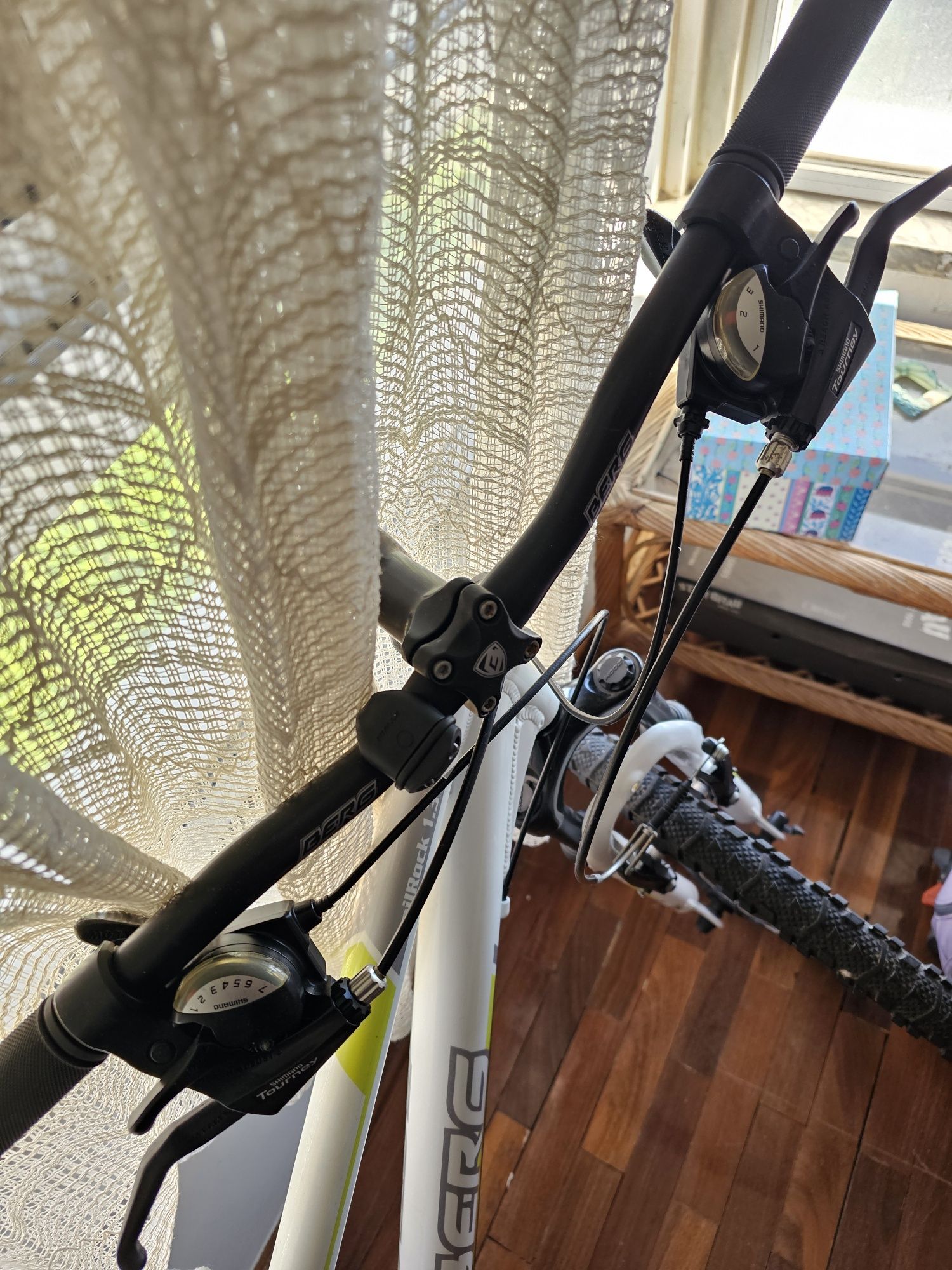 Berg 1.3 trailrock alumínio (shimano 21 velocidades)