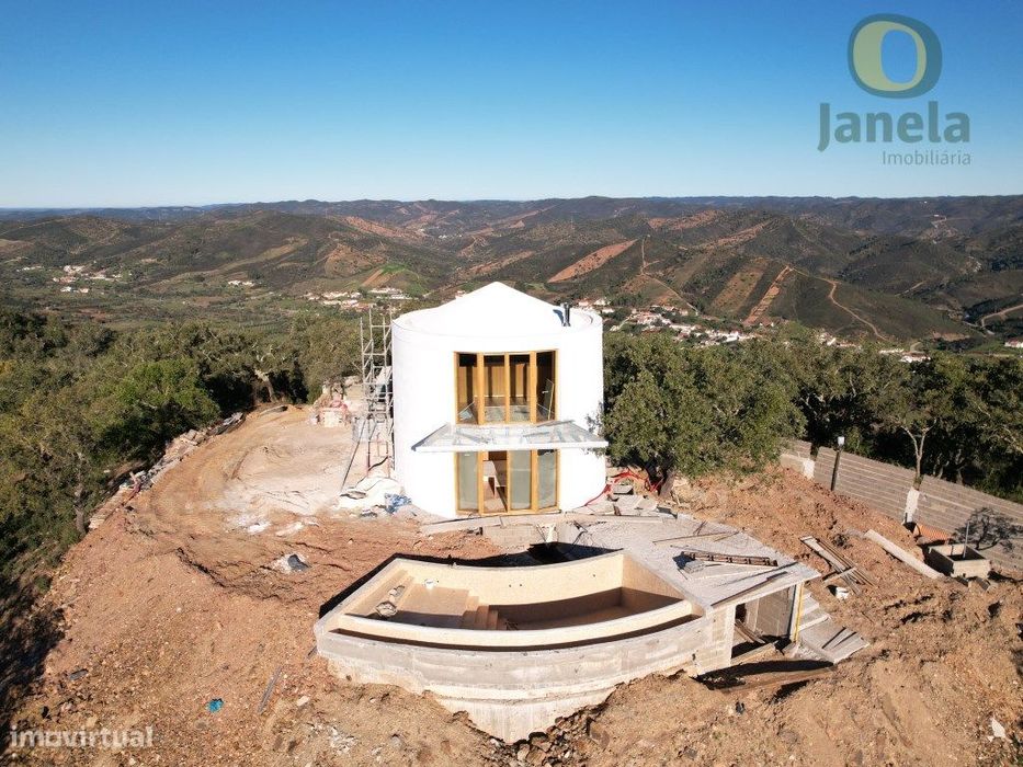 MOINHO com piscina e vista fantástica sobre a Serra do Caldeirão