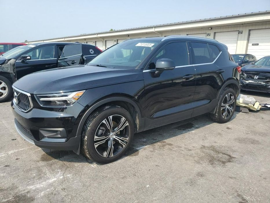 Volvo XC 40 Auta z USA - zapytaj o więcej ofert!