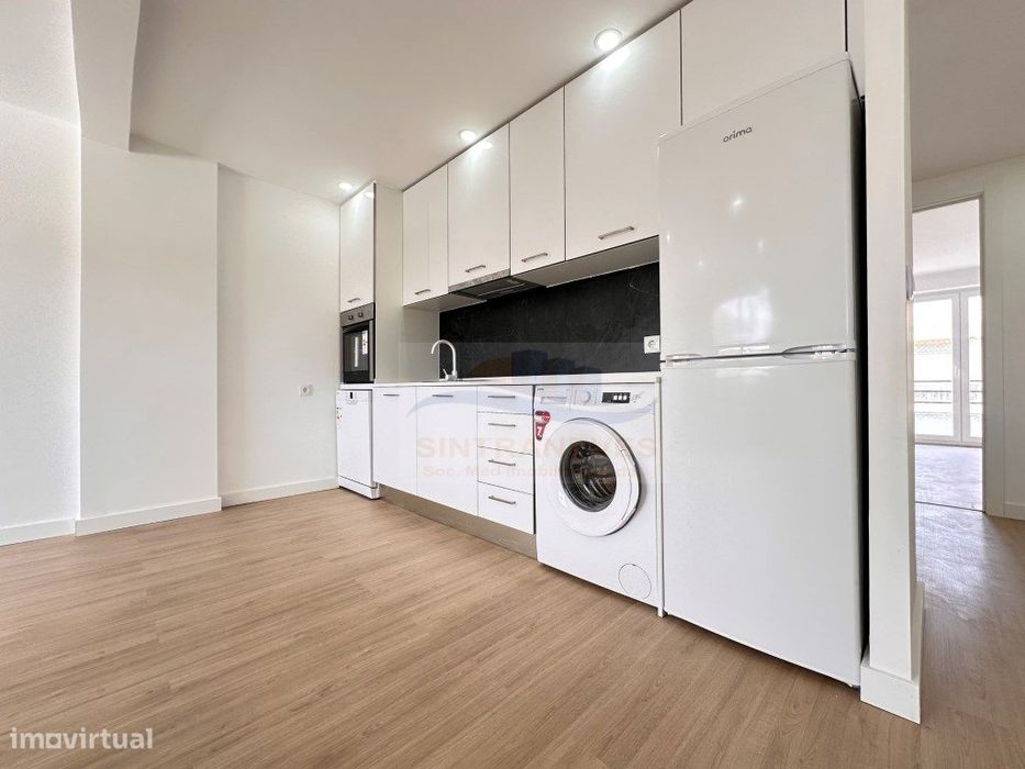 Oportunidade! T2+1 com Acabamentos de Luxo e Vista Desafogada