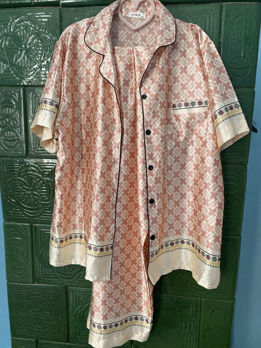 Пижама 52 ХХЛ новая CARESS очень красивая