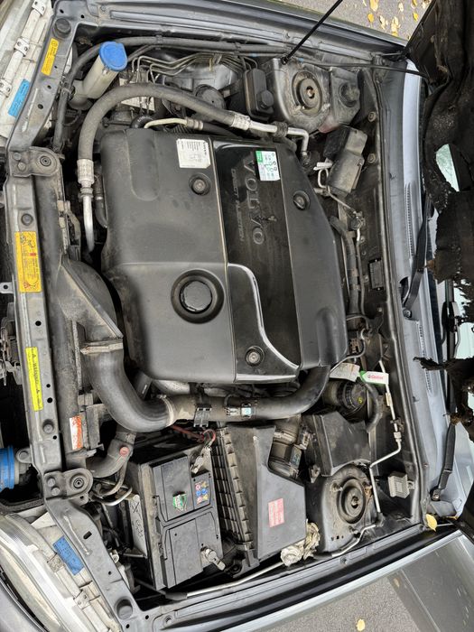 Volvo V40 1.9d 2003r dobry stan, sprawna klima, oplaty 04.26 ZAMIANA