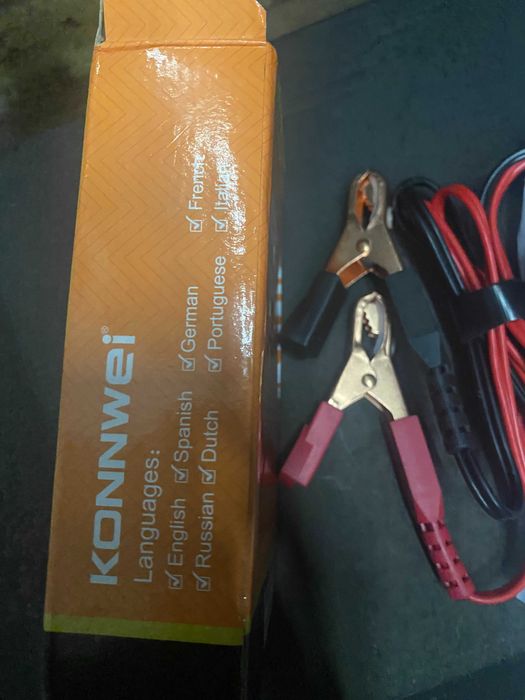 Автомобильный аккумуляторный тестер KONNWEI KW208 12V