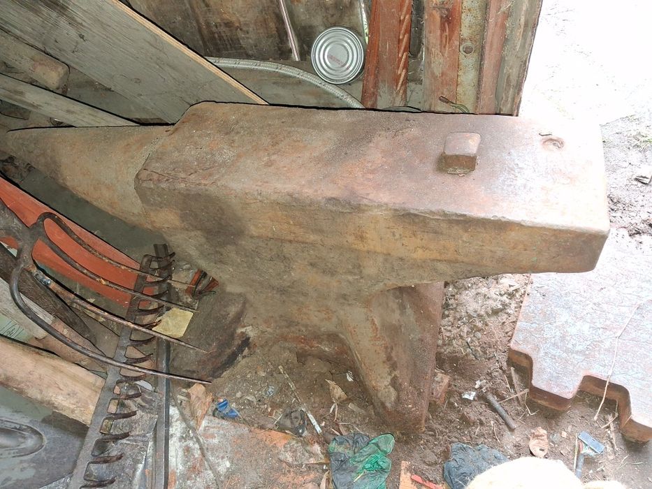 Stare kowadło kowalskie