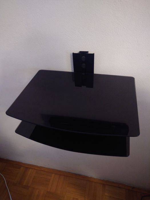 Półka wisząca pod telewizor