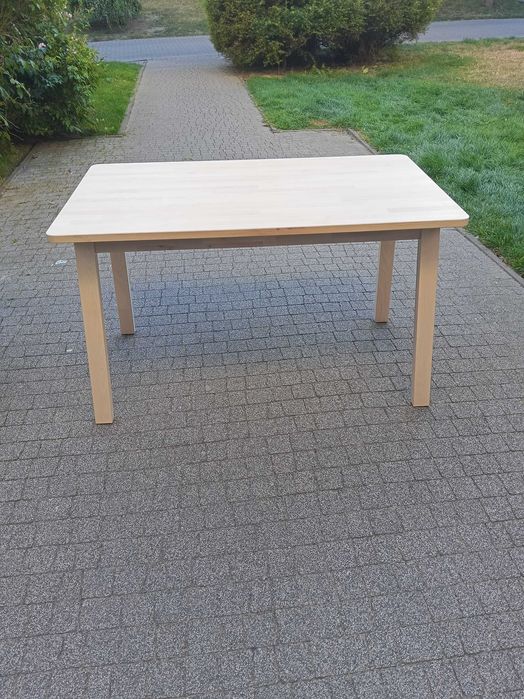 stol jasny z drewna brzozowego