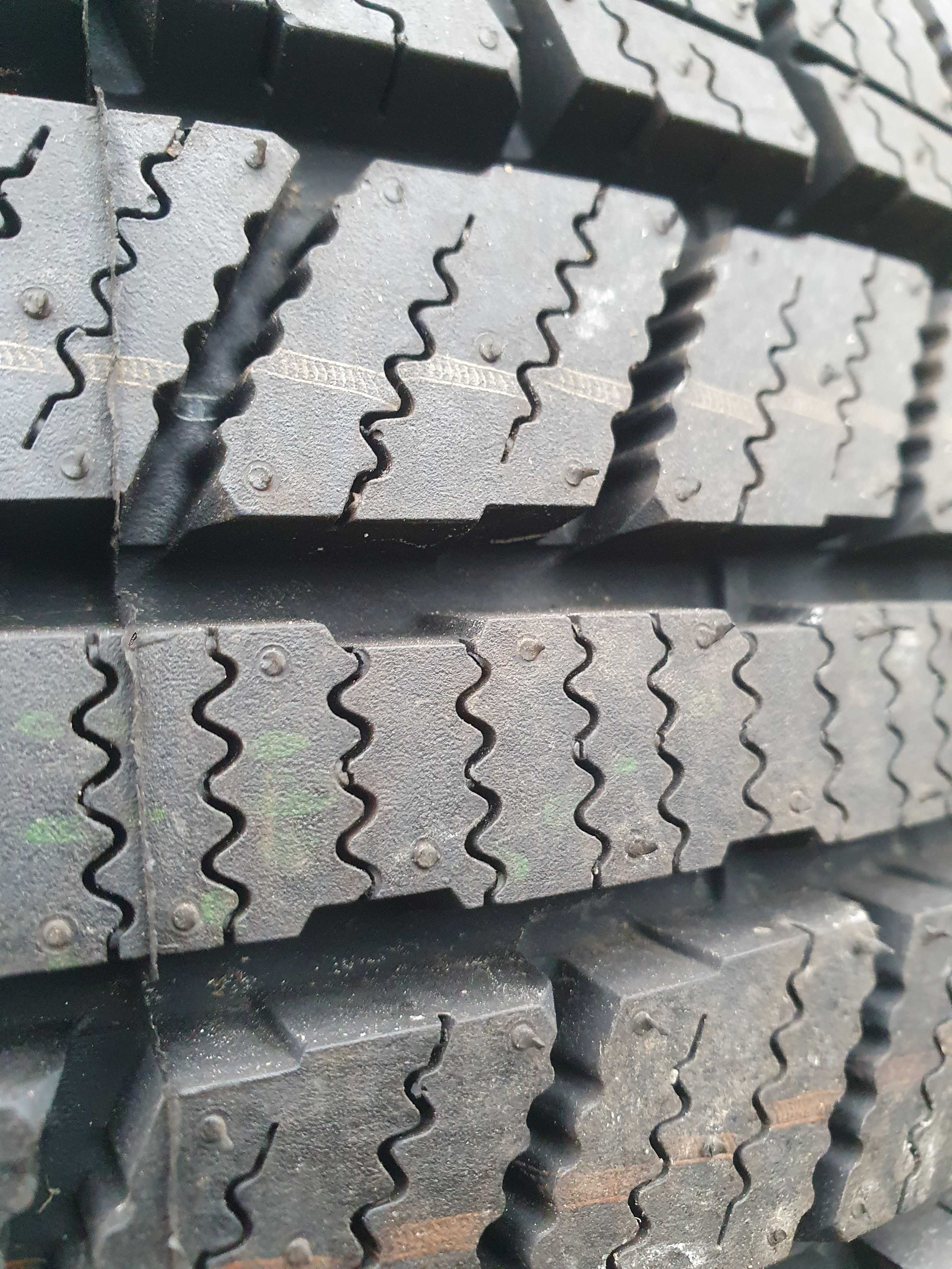 230# Opony zimowe  Nowe 195/60/16C Minerva/Lassa