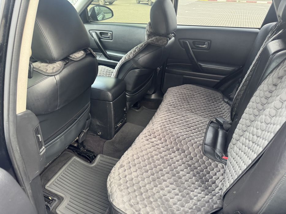 Продам infiniti fx35