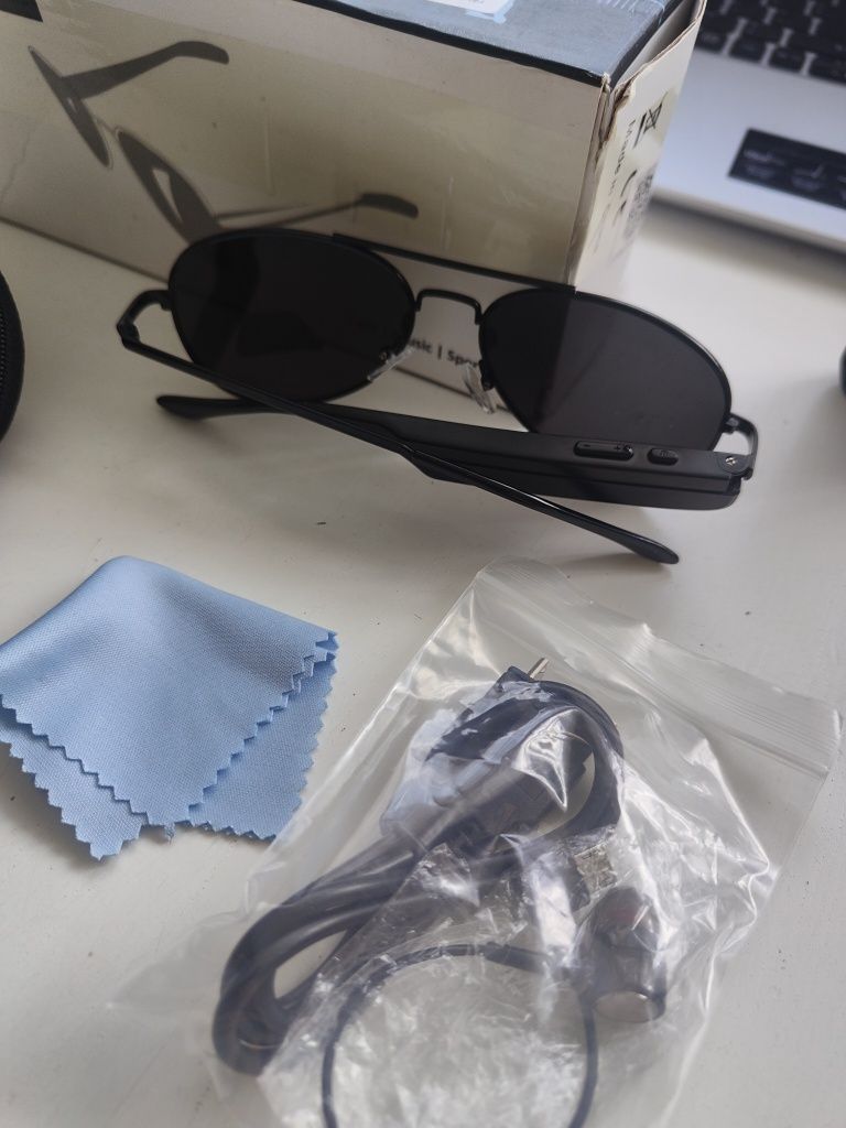 Okulary przeciwsłoneczne ze słuchawką Bluetooth z polaryzacją B222