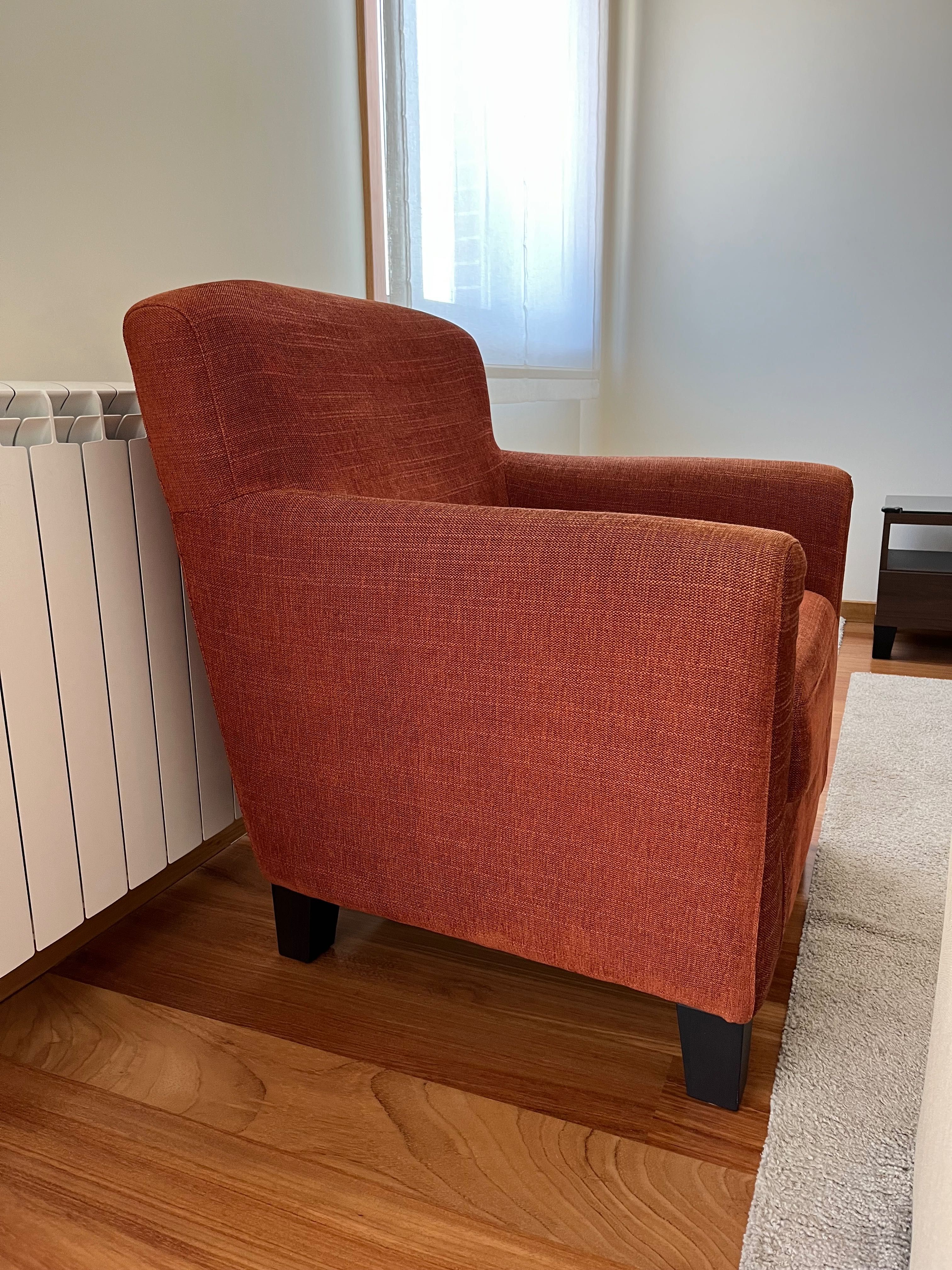 Poltrona IKEA – Conforto, Clássico com Design Intemporal