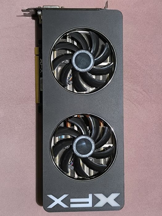 Karta graficzna Radeon R290 4GB