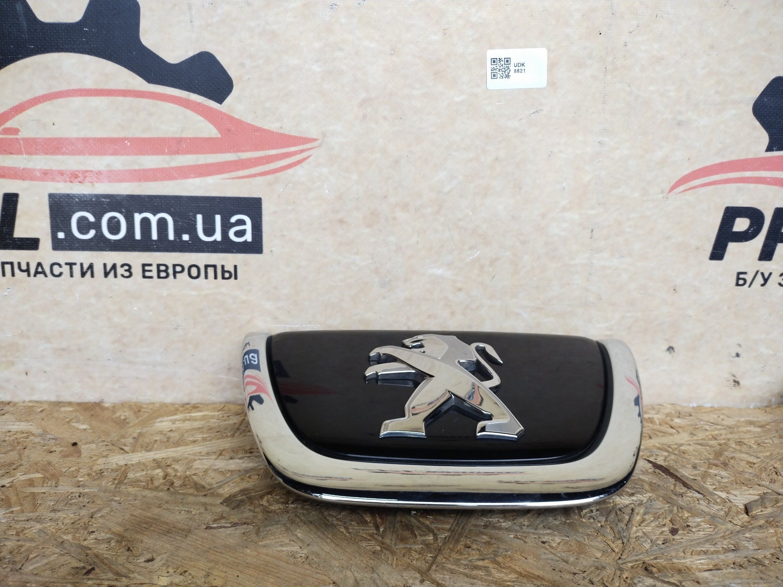 Peugeot Partner 2012-2015 значок эмблема 9800313877