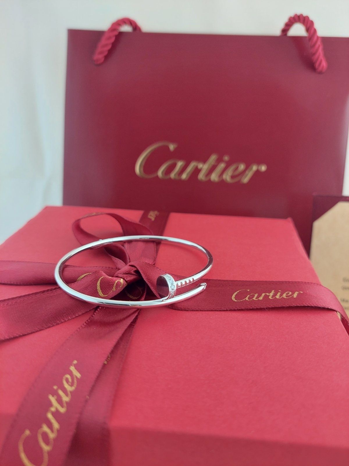 Золотой браслет Juste un Clou (Гвоздь) с бриллиантами в стиле Cartier