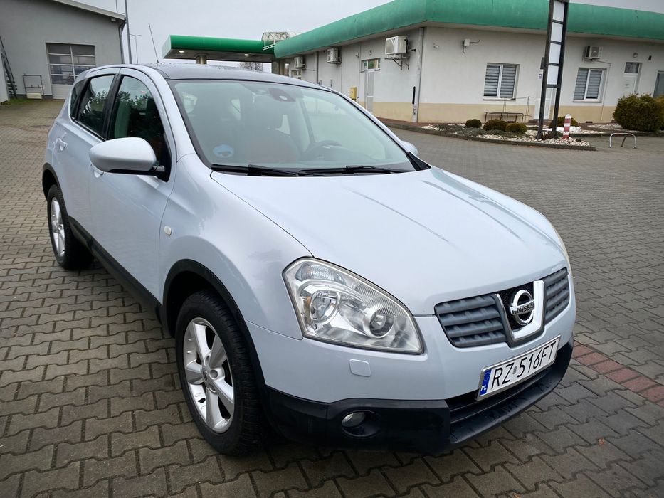 Nissan Qashqai 2.0 4x4 AUTOMAT, kamera cofania, panorama, super stan