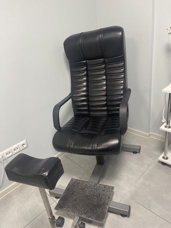 Педикюрное кресло продам