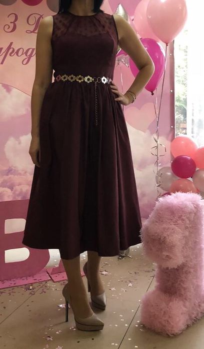 Нарядна шикарна сукня винного кольору