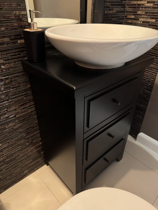 Szafka lazienkowa czarna matowa