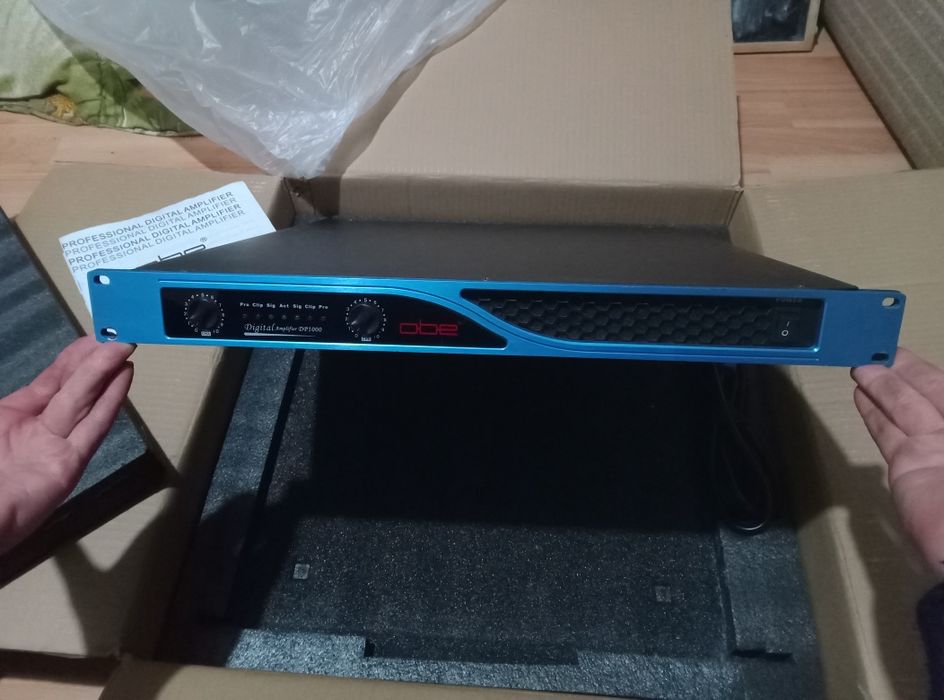 Продам мощный цифровой усилитель obe DP1000