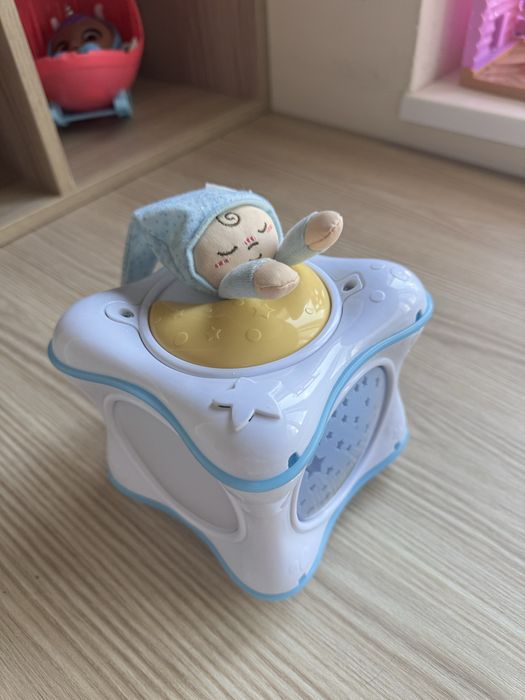 Іграшка -проєктор «Веселка»  Chicco в гарному стані, дітячий ночник .