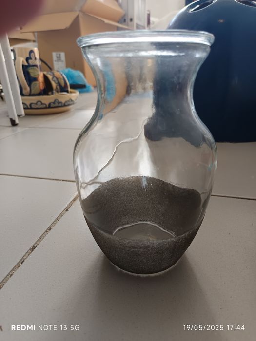 Jarra com brilho cinzento