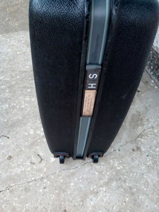 ВАЛіза чемодан пластикова