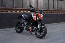 KTM Duke 125 na kat. B