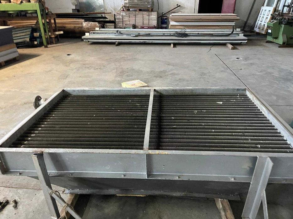 Diversas máquinas para a indústria da madeira