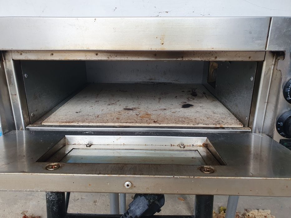 Продам духовку(печь) профессиональную для пиццы