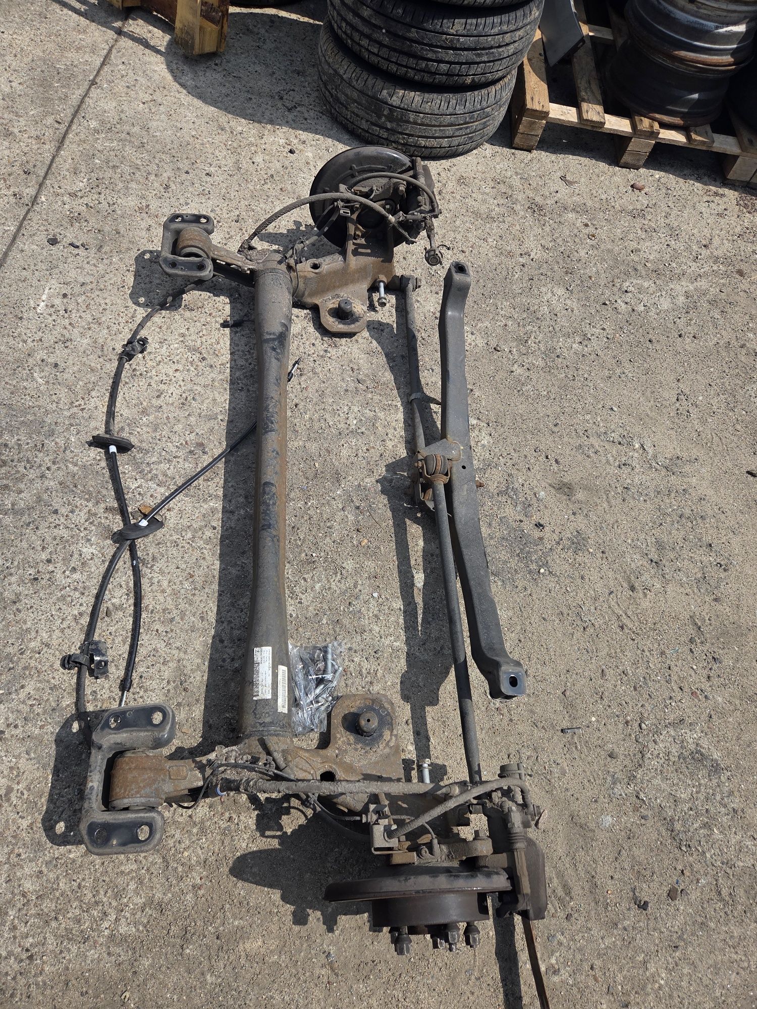 Belka oś zawieszenie tył opel Astra J kombi lift