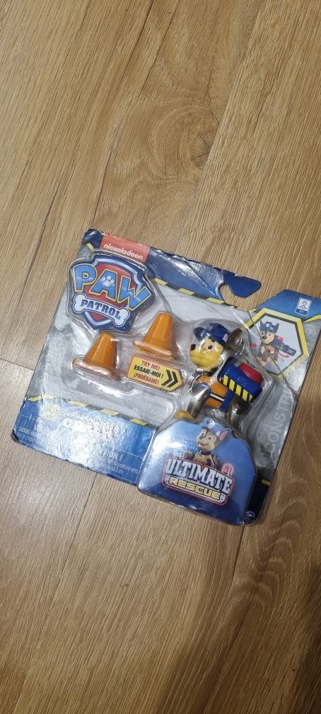 Figurka Psi Patrol Chase z akcesoriami 3+ spin master paw patrol