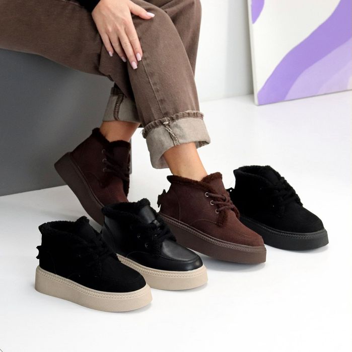 Жіночі шкіряні зимові черевики в кольорах